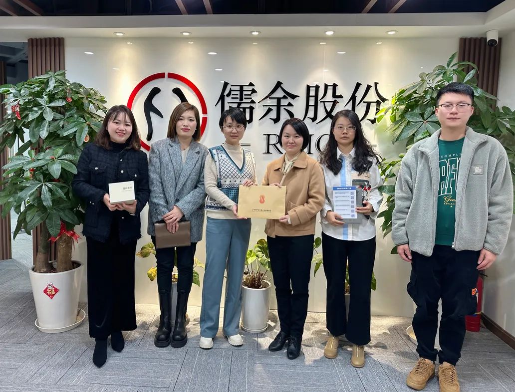 服務(wù)包2.jpg 服務(wù)包2.jpg